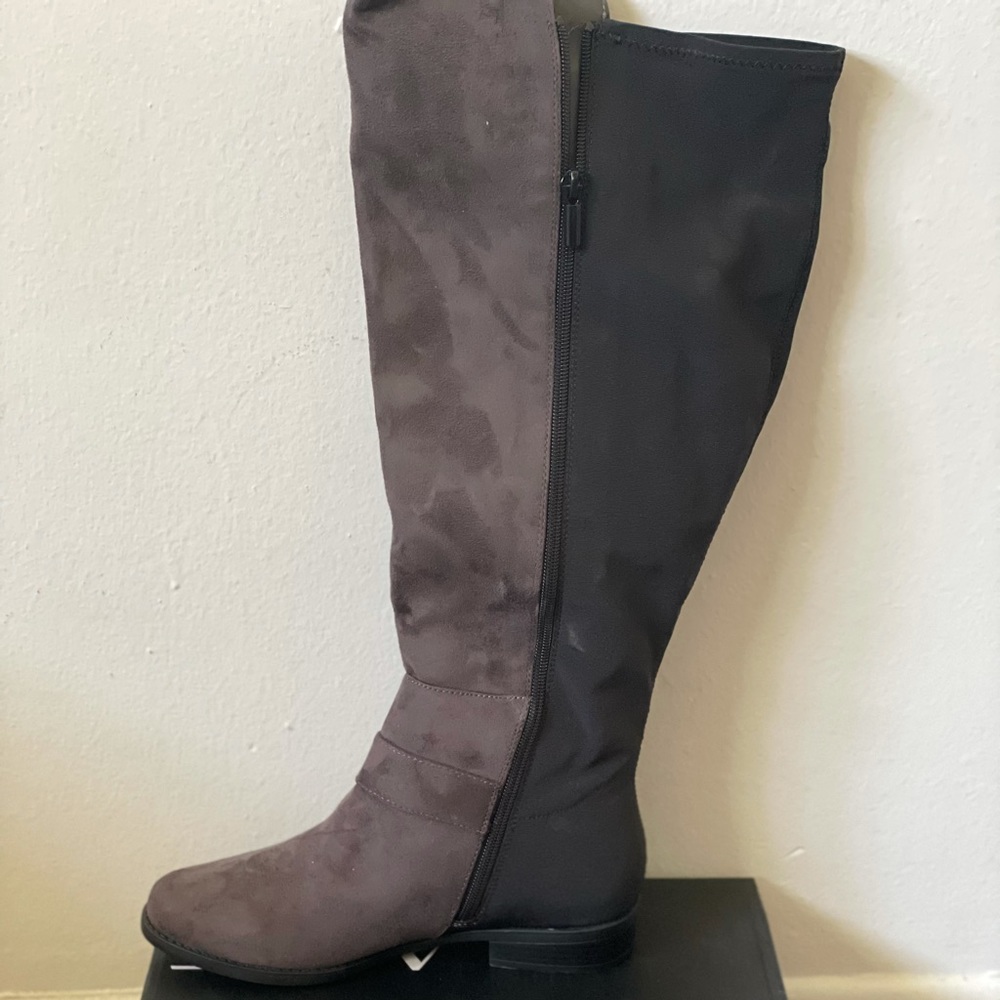 High knee boot